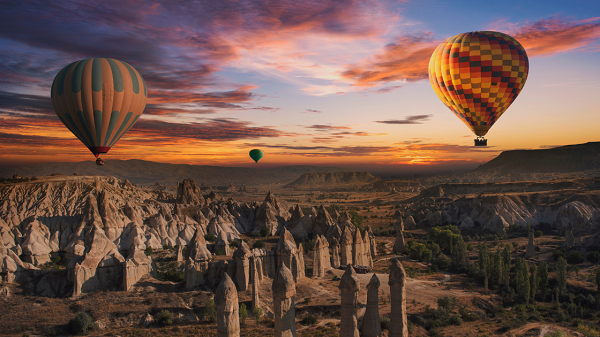 Menjelajahi Cappadocia: Sejarah, Tempat Wisata, dan Kegiatan yang Menarik di Turki