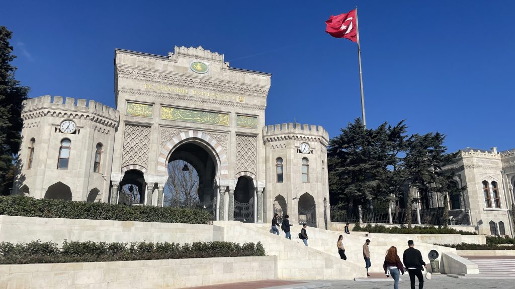 7 Universitas Favorit di Turki: Fasilitas Elit dan Biaya Terjangkau