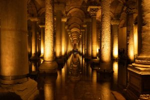 Istanbul’s Basilica Cistern: Dunia Bawah Tanah yang Mistis