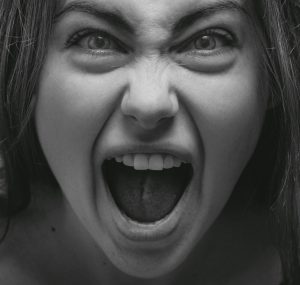 10 Sifat Negatif Manusia yang Sering Tidak Disadari (dan Cara Memperbaikinya)
